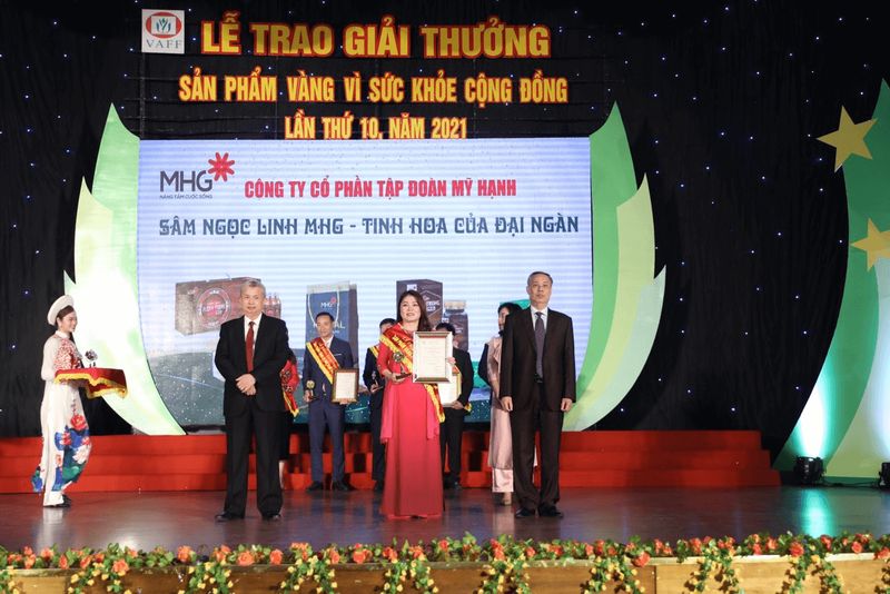 MHG vinh dự nhận giải tại Lễ trao giải thưởng sản phẩm vàng vì sức khỏe